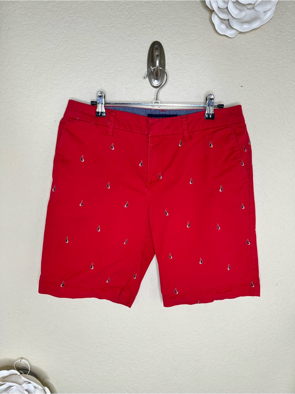 NTM: Tommy Hilfiger Red Sailboat Embroidered Bermuda Chino Shorts Size 6